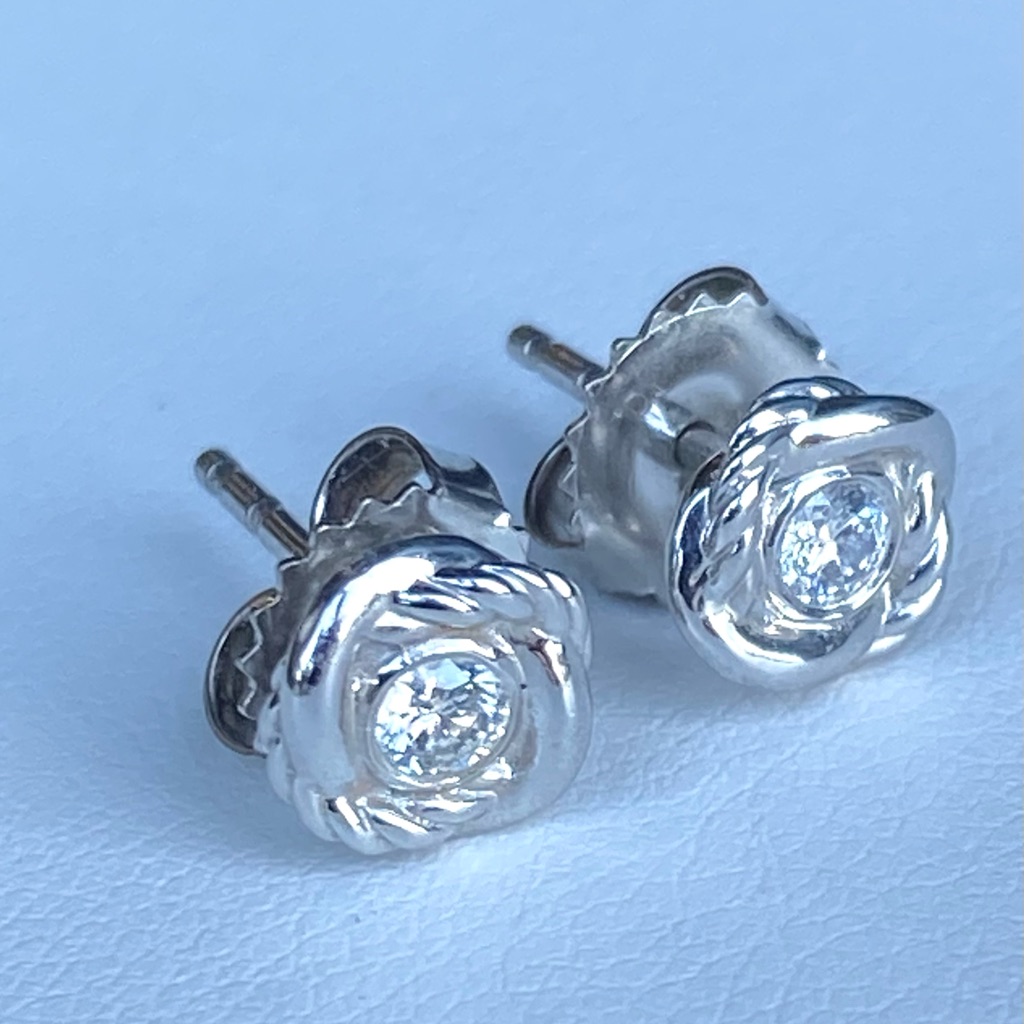 Brand New David Yurman 18 Karat White Gold Diamond Petite Infiniti Studs Brand New David Yurman 18 Karat White Gold Diamond Petite Infiniti Studs